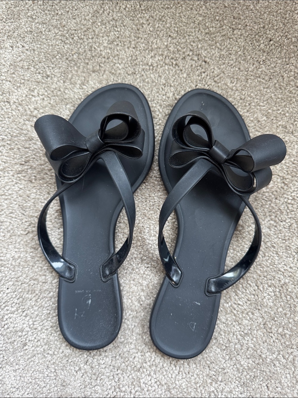 Black Bow Jelly Flip Flops